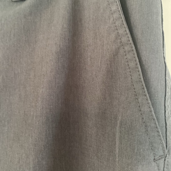 32° Performance Shorts - Picture 3 of 6